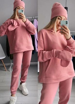 Костюм на девушку