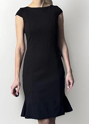 Trussardi чорна сукня в розмірі s, насичений колір, на блискавці, оригінал
