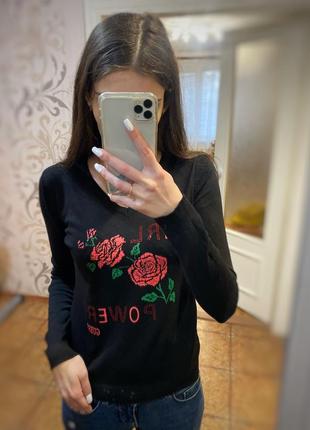 Свитер от дорогого бренда