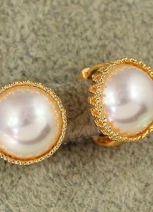 Сережки xuping jewelry перлина у ажурному обідку 1,2 см золотисті love-shopping