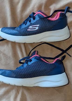 Легкі кросівки skechers для дівчинки оригінал розмір 30