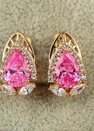 Серьги xuping jewelry перформанс с розовым камнем 1,8 см золотистые love-shopping