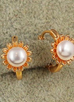 Серьги детские xuping jewelry ромашка с жемчугом 1.3 см золотистые love-shopping