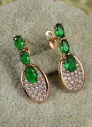 Серьги xuping jewelry ракетка с зелеными камнями 2,4 см золотистые love-shopping
