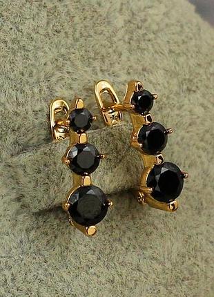 Серьги xuping jewelry снежная баба с черными камнями 1,7 см золотистые love-shopping