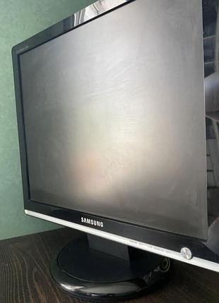 Продам монітор.
samsung 
model: 931c
model code: ls19mepsfviedc