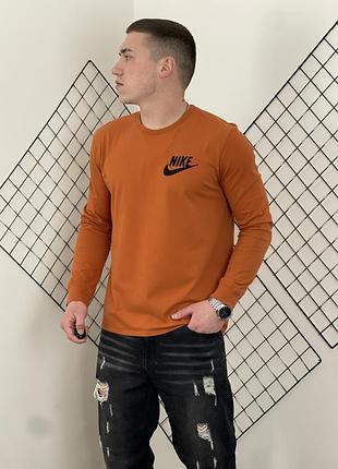 Помаранчевий лонгслів nike з лого на грудях, найк , свуш, кофта