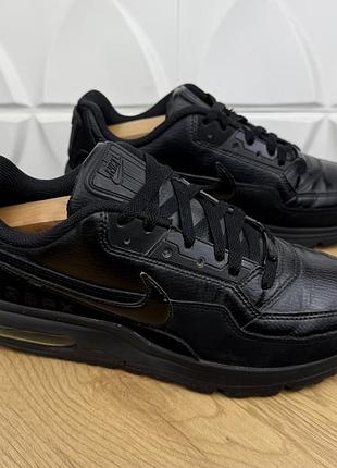 Оригінальні кросівки nike air max