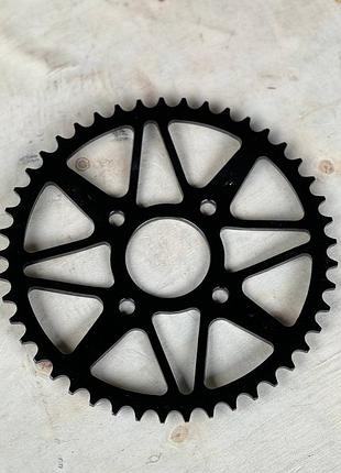 Звезда задняя geon scrambler 250 520h-45t - d=58mm/ на 4 болта
