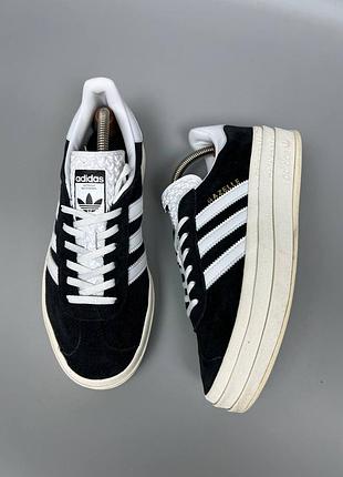 Жіночі кросівки adidas originals gazelle bold в гарному стані. оригінал 40/25 см