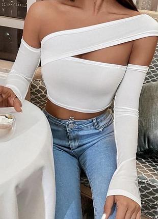 Жіночий топ з відкритими плечима 😍розміри :42-44,44-46.кольори :чорний 🖤білий 🤍