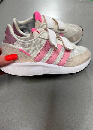 Кросівки adidas оригінал потребують прання