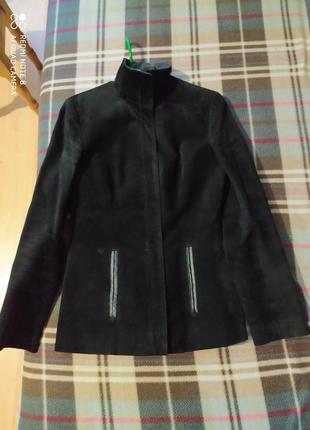 Піджак замшевий 44 розмір.