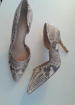 Туфли лодочки 40р aldo