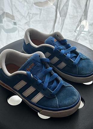 Кеди adidas 28 розмір (на ногу 16,5 см) 2 пари