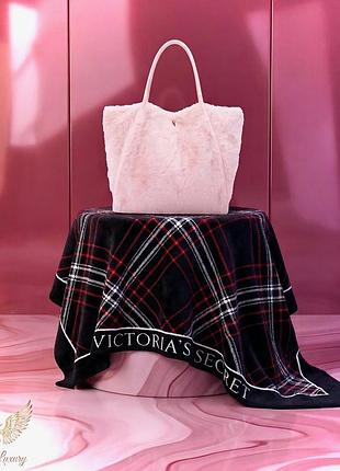 Белая большая меховая сумка, тоут, шоппер victoria's secret. викториас сикрет, виктория сикрет
