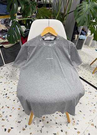 Calvin klein футболка розмір m