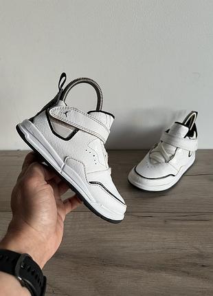 Кросівки дитячі jordan оригінал