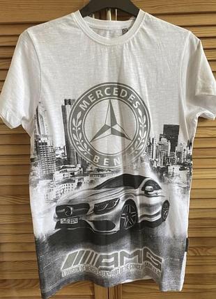 Мужское футболка mercedes benz оригинал белого цвета с рисунком amg