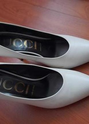 Женские туфли gucci