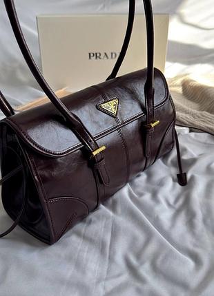 Жіноча сумка pr///ada medium leather shoulder chocolate/gold