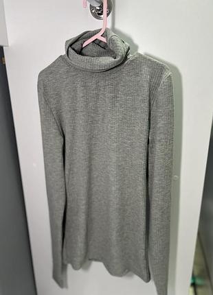 Светр сірий