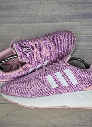 Кроссовки adidas