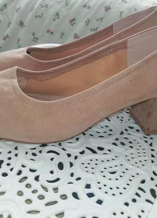 Женские туфли бренда dorothy perkins модели "detailed courts" в цвете "blush daffodil". р.39 искусственный замш
