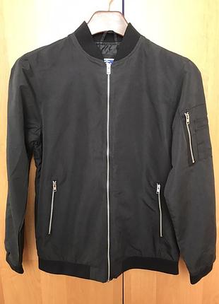 Мужская куртка -бомбер jack &amp; jones bomber black размер s