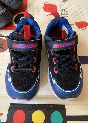 Sketchers кросівки
