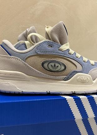 Продам кросівки adidas