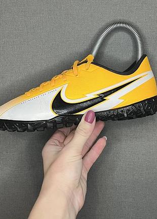 Сороконіжки nike 35 р