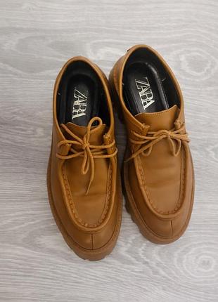 Лофери 👞 zara в ідеальному стані. на стопу 24-24,5 см