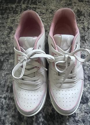 Кросівки sketchers