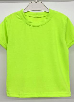 Модная футболка