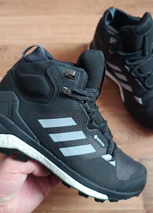 Оригинальные adidas terrex skychaser 2 mid gore-tex р39.5 длина стельки по факту 24.5см