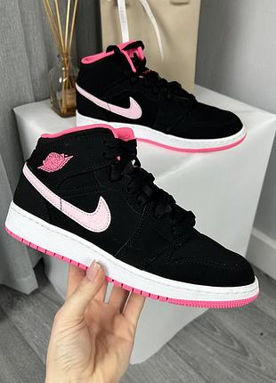 Жіночі оригінальні кросівки nike air jordan 1