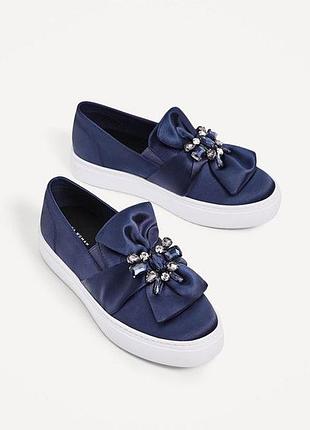 Кеды/слипоны женские zara синие сатиновые с декором камнями на платформе 35 (22–22.5 см)