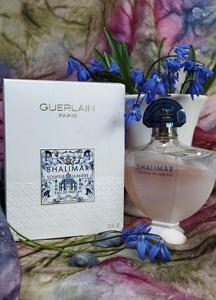 Парфумована вода shalimar souffle de lumiere
guerlain 
eau de parfum 
made in france 
50 ml