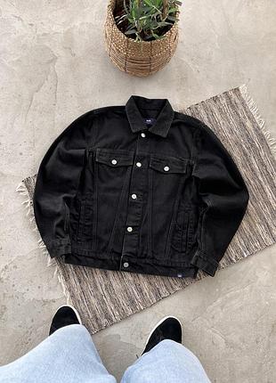 Вінтажна чорна джинсова куртка бомбер wood wood denim jacket з мінімалістий дизайн