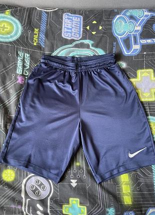 Тренувальні шорти nike, s, 168-176, ідеал