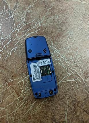 Телефон lg g5300 2