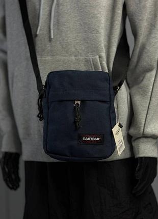 Месенджер eastpak 3