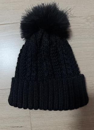 Черная вязаная шапка с помпоном (accessorize london)