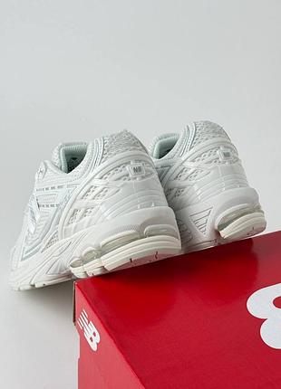 Balance 1906r white 3