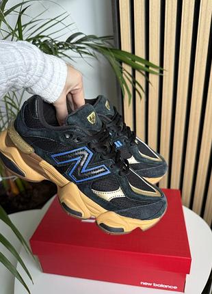 Жіночі кросівки new balance 9060 black gold blue нью беланс чорного з золотим та синім кольорів