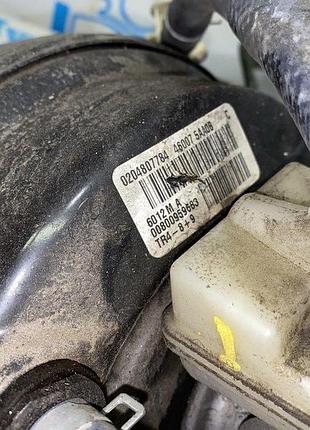 Накладка двери боковая зад прав vw passat b8 usa (02) небольшой деф.ккрепления