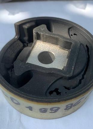 Подушка (опора) двигуна нижня audi skoda seat vw подушка підрамника нижня vag 3c0199867c оригінал нова