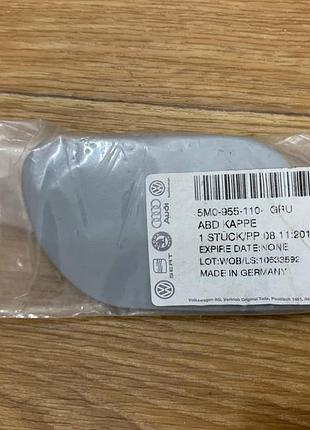 Кришка омивача права vw golf накладка форсунки омивача передньої фари vag 5m0955110 gru оригінал нова