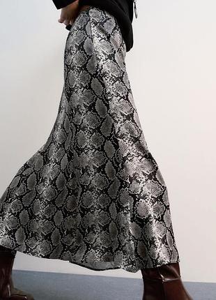 Трендова спідниця zara
